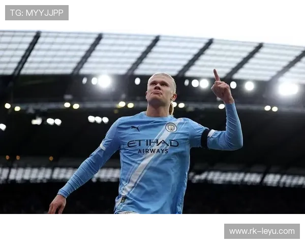 哈兰德无球表现惊艳，瓜迪奥拉前锋体系初见成效，哈兰德踢什么位置